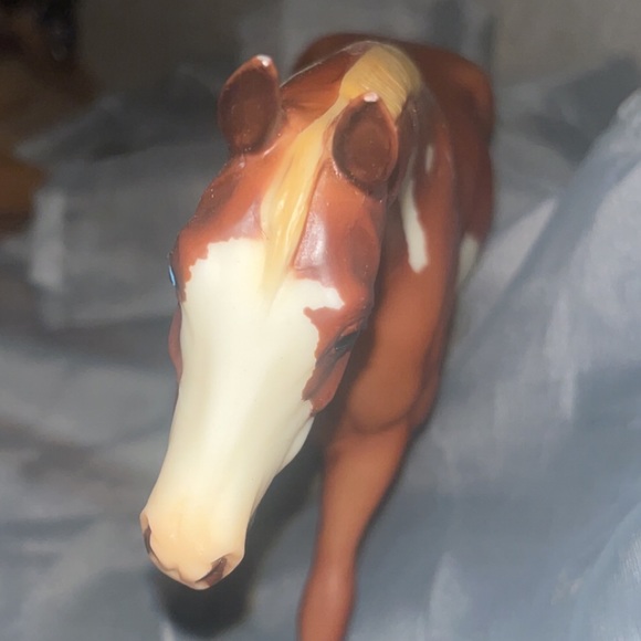 Breyer quarter horse 1:9 retired paint. - Picture 4 of 5